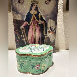 Vintage Cloisonne Enamel & Brass trinket‎ box with lid green floral unique shape